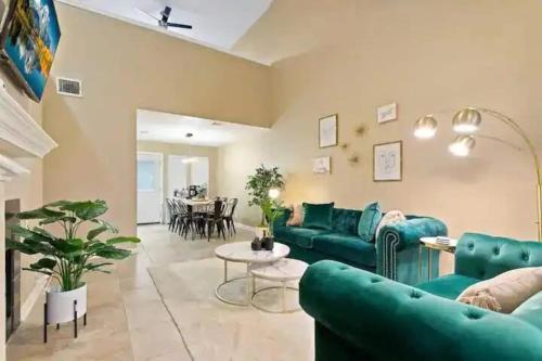 4br Escapegames Near Tesla, F1,trails & Top Eats in Glenbrook