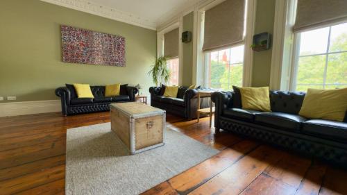 Manchesters Ultimate House - Hot tub - Sleeps 22!, Manchester (foto 11)
