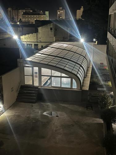 APART monoambiente con pileta climatizada