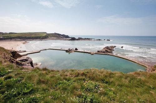 Iekārtas, 3 Bed in Higher Crackington oc-avond in Saint Gennys