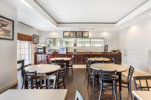 Best Western Bar Harbour Inn in Massapequa Park, USA