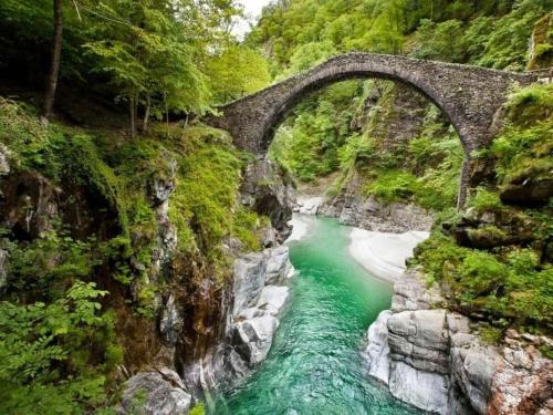 Oprema, Holiday home in Verscio with swimming pool in Tegna