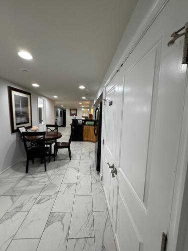 Lovely Lower Level - image 6