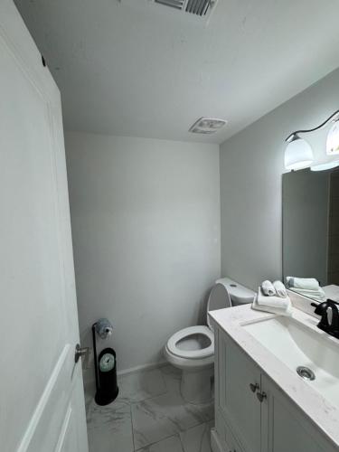 Lovely Lower Level - image 10
