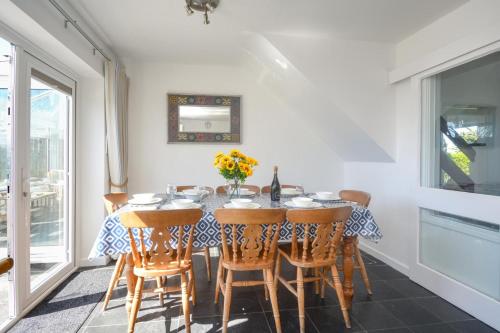 Seadmed, 4 Bed in Padstow oc-p00425 in Saint Merryn