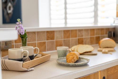 Facilities, 3 Bed in Mawgan Porth oc-s29403 in Trenance
