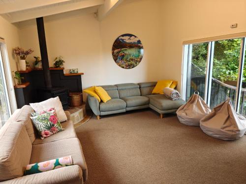 Private Beach House with Heated Pool & Hot Tub, Auckland (Foto 8)