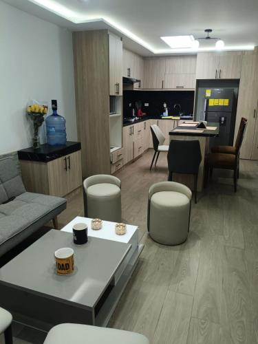 OCTAWAHOMe in กายัมเบ