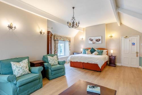 Facilities, Castle of Comfort in Dodington