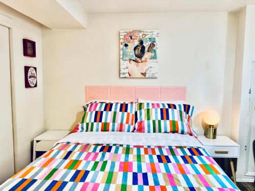 Cozy Private Room with Shared Bathroom on the 1st Floor - Conveniently Located near SeaTac Airport a