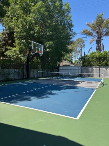 Tarzana Luxury Villa in Tarzana