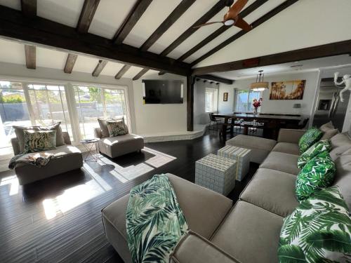 Tarzana Luxury Villa in Tarzana