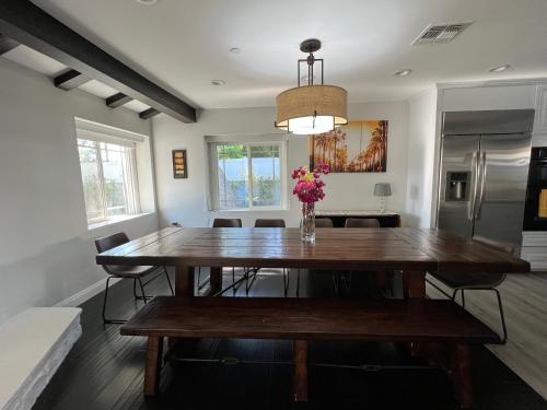 Tarzana Luxury Villa in Tarzana