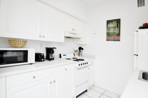 South Beach Coastal Apartments Room Type - Deluxe One-Bedroom Apartment