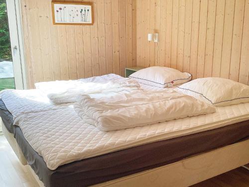 10 person holiday home in Væggerløse-By Traum in 伊德斯特納