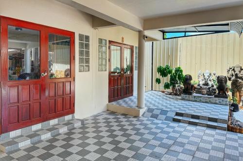 Baan Inta Hostel - บ้านอินตาโฮสเทล