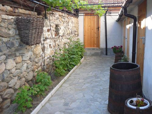 Dārzs, Guesthouse Argacho in Stob