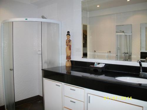 Well-appointed bathrooms