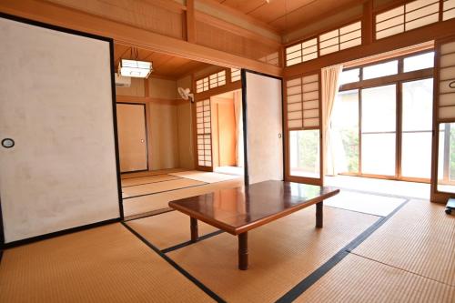 . みんぱく明治村