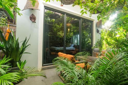 Kert, Koemle Home in Tuek Vil