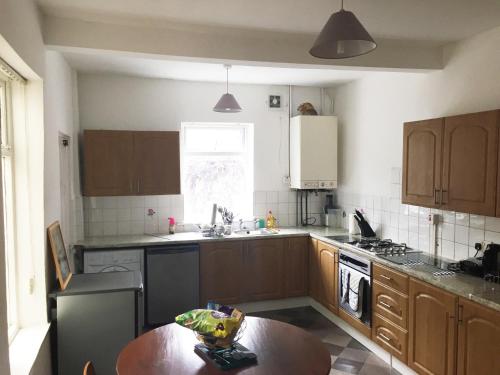 South Central Contractors Townhouse, Manchester (photo 8)