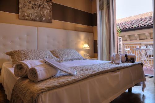 La Casetta di Lina Rooms and Apartments - image 6