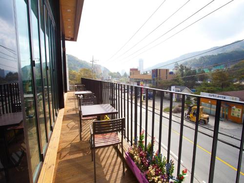 레스토랑, 굿스테이 화이트 캐빈 펜션 (Goodstay White Cabin Pension (Korea Quality)) in 평창