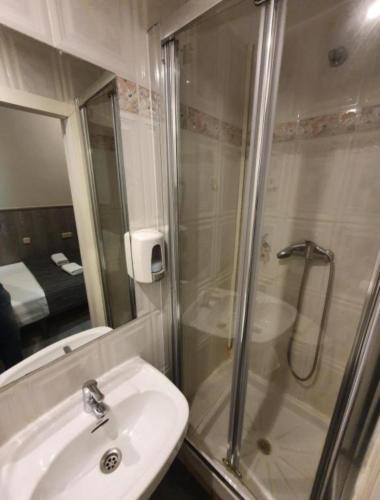 Hostal Plaza D'Ort, Madrid