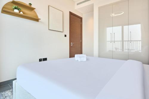 STAY BY LATINEM Luxury 1BR Holiday Home CB 3607 Near Burj Khalifa, Dubaj (zdjęcie 9)