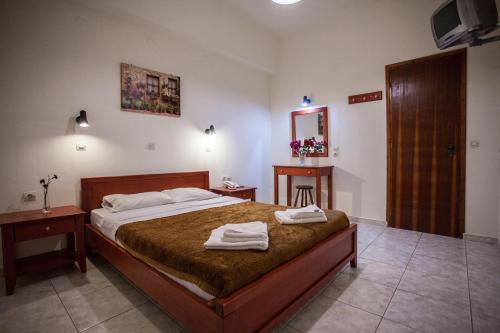 Ammoudi Hotel Room Type - One-Bedroom Apartment (4 Adults)