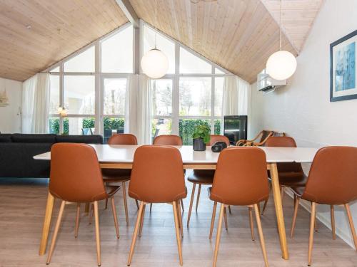 8 person holiday home in Glesborg in เฟียลเลอรูป