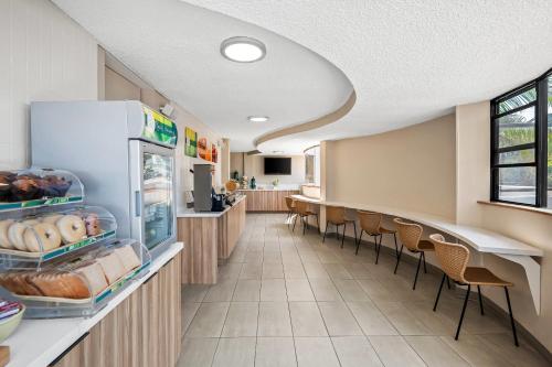 Quality Inn & Suites Hermosa Beach - image 7