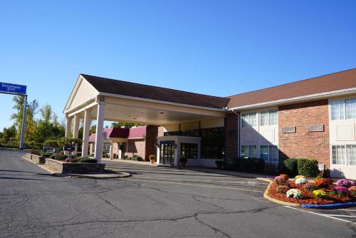 Rodeway Inn & Suites in East Windsor, USA