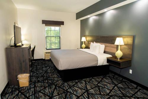 Quality Inn Rome South in Rome, USA