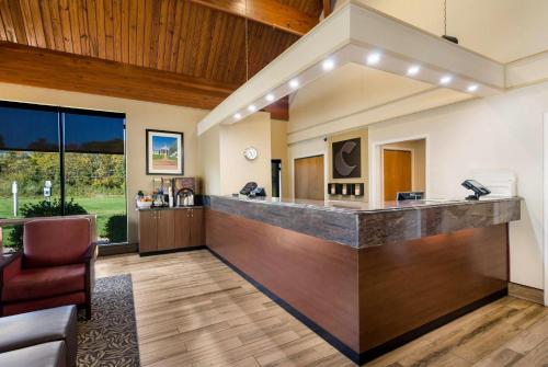 Comfort Inn Virginia Horse Center - image 6