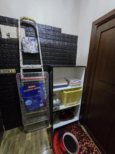Deluxe Furnished Studio Jubaiha - image 9