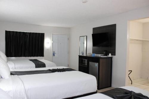 Regalodge Motel - image 12
