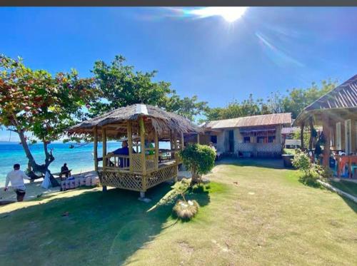 Enas Cottage Pamilacan IsLand in パミラカン アイランド