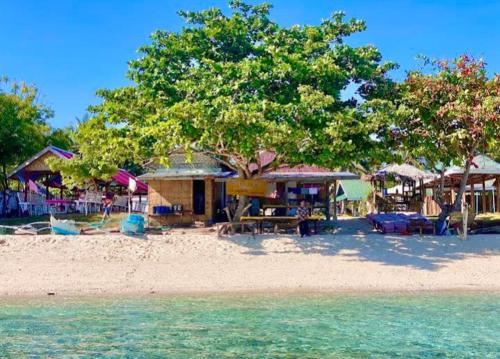Enas Cottage Pamilacan IsLand in パミラカン アイランド