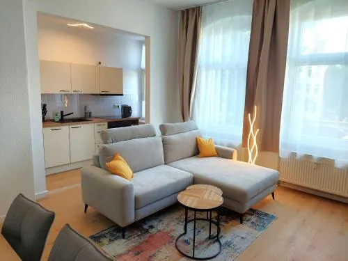 Modernes City Apartment, 4 Pers, Küche, Arbeitsplatz & WLAN, 3min zur TRAM in Magdeburg, Deutschland