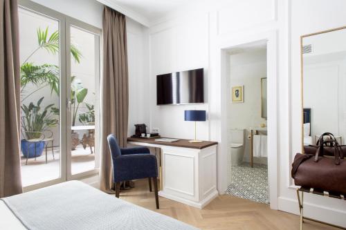 1 queen bed