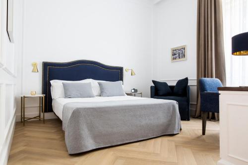 Hotel Midmost - image 11