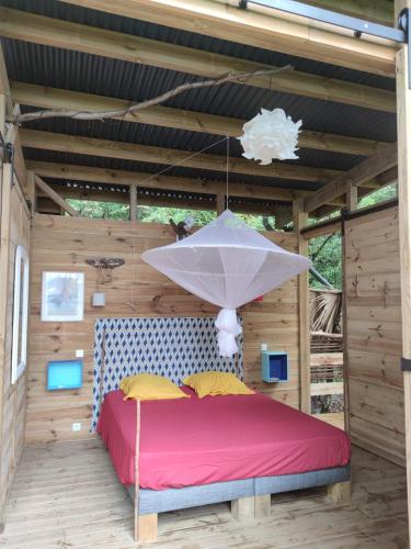 cabane entre les arbres famille in Bas Vent