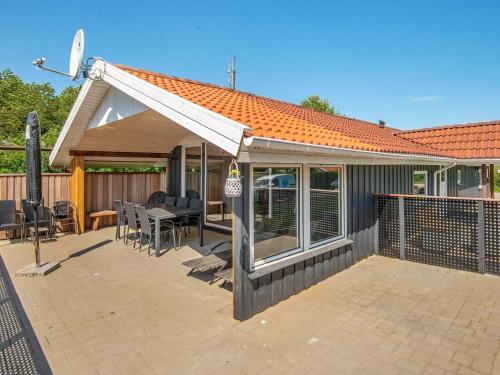 8 person holiday home in Hejls-By Traum