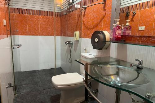 room detail thumbnail 2