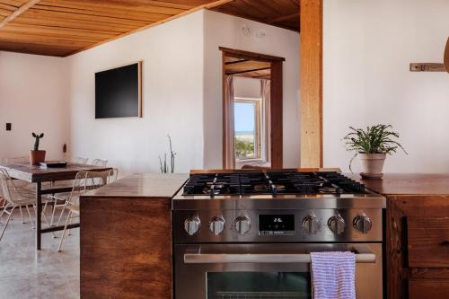 Big Bend Escape Designer Adobe with Mountain Views in Terlingua (Texas)