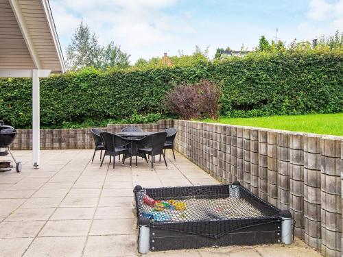 Uitzicht, Bright Family Cottage by Kelstrup Beach in Kelstrup