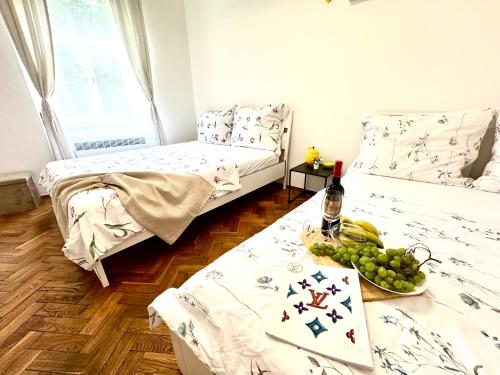 Ultimate Apartment - Private courtyard - Netflix, Прага (фото 3)