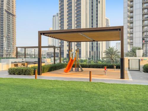 Prime 2BR Retreat, Creek Harbour Views & Comfort Near Restaurants, Dubaï (photo 6)