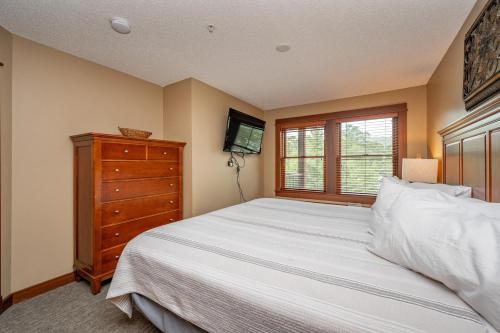 A207 One Bedroom Lake View detail
